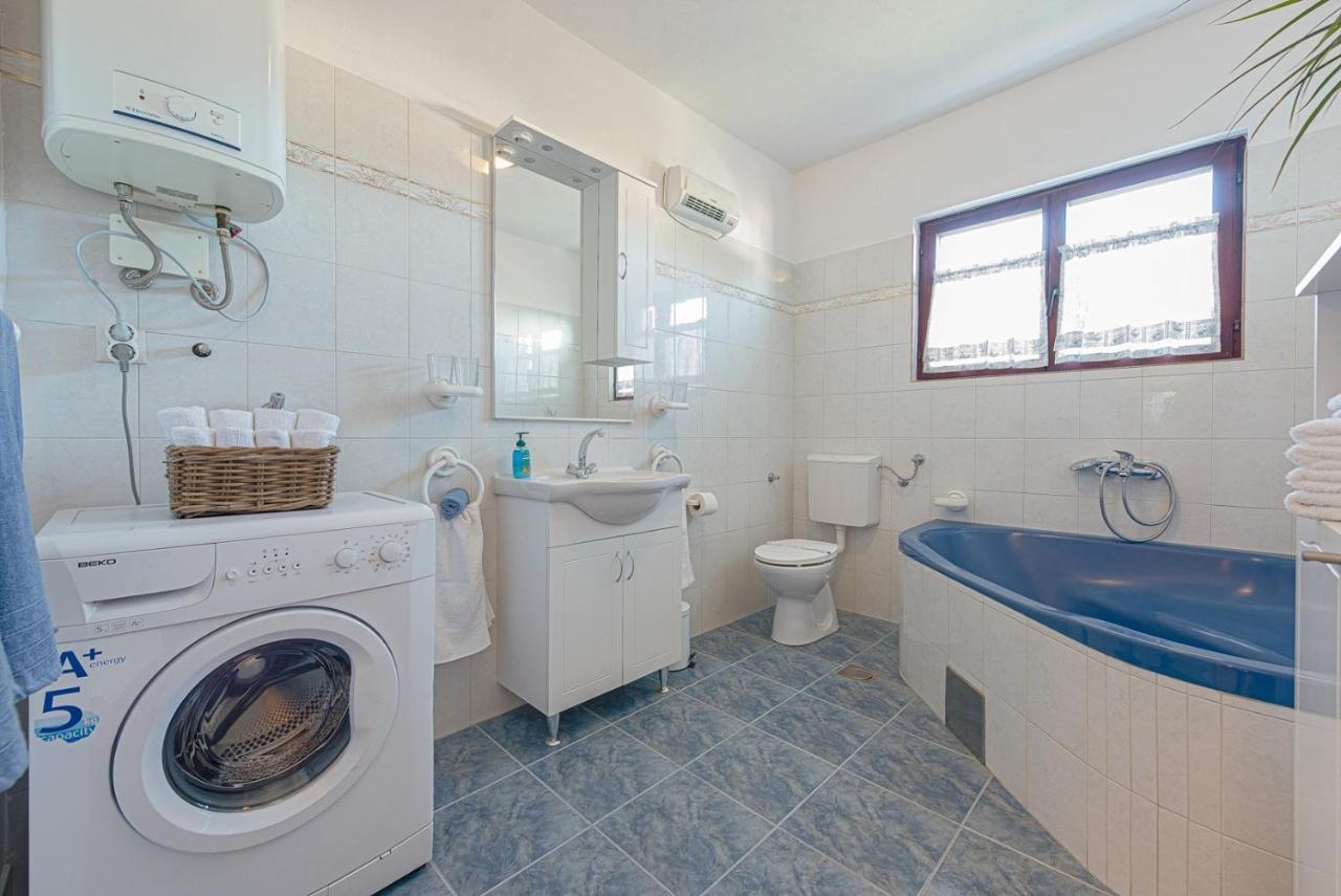 Apartment Bo&Dy With Private Pool Рогозница Экстерьер фото