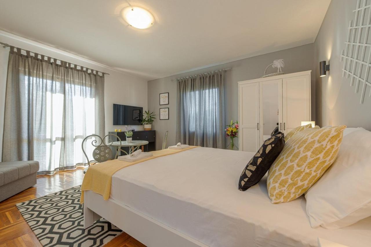 Apartment Bo&Dy With Private Pool Рогозница Экстерьер фото